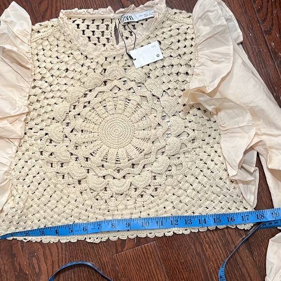 BNWT ZARA NEW WOMAN CONTRAST KNIT TOP WITH RUFFLED SLEEVES ECRU 7200/100 - Picture 9 of 10